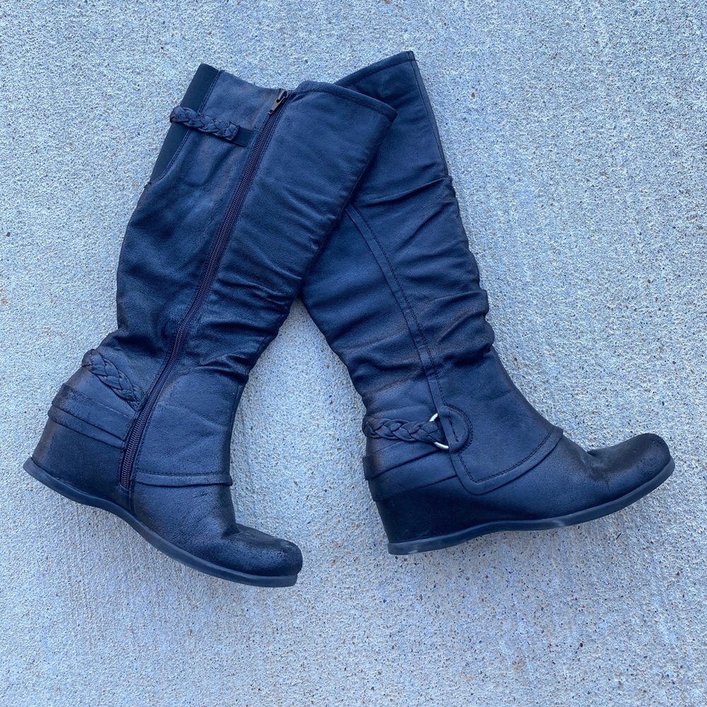 Black Boots